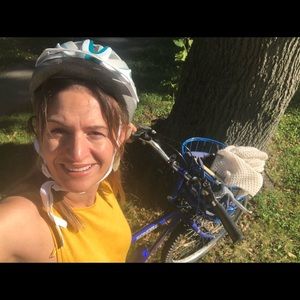 Meet your Posher, Louise